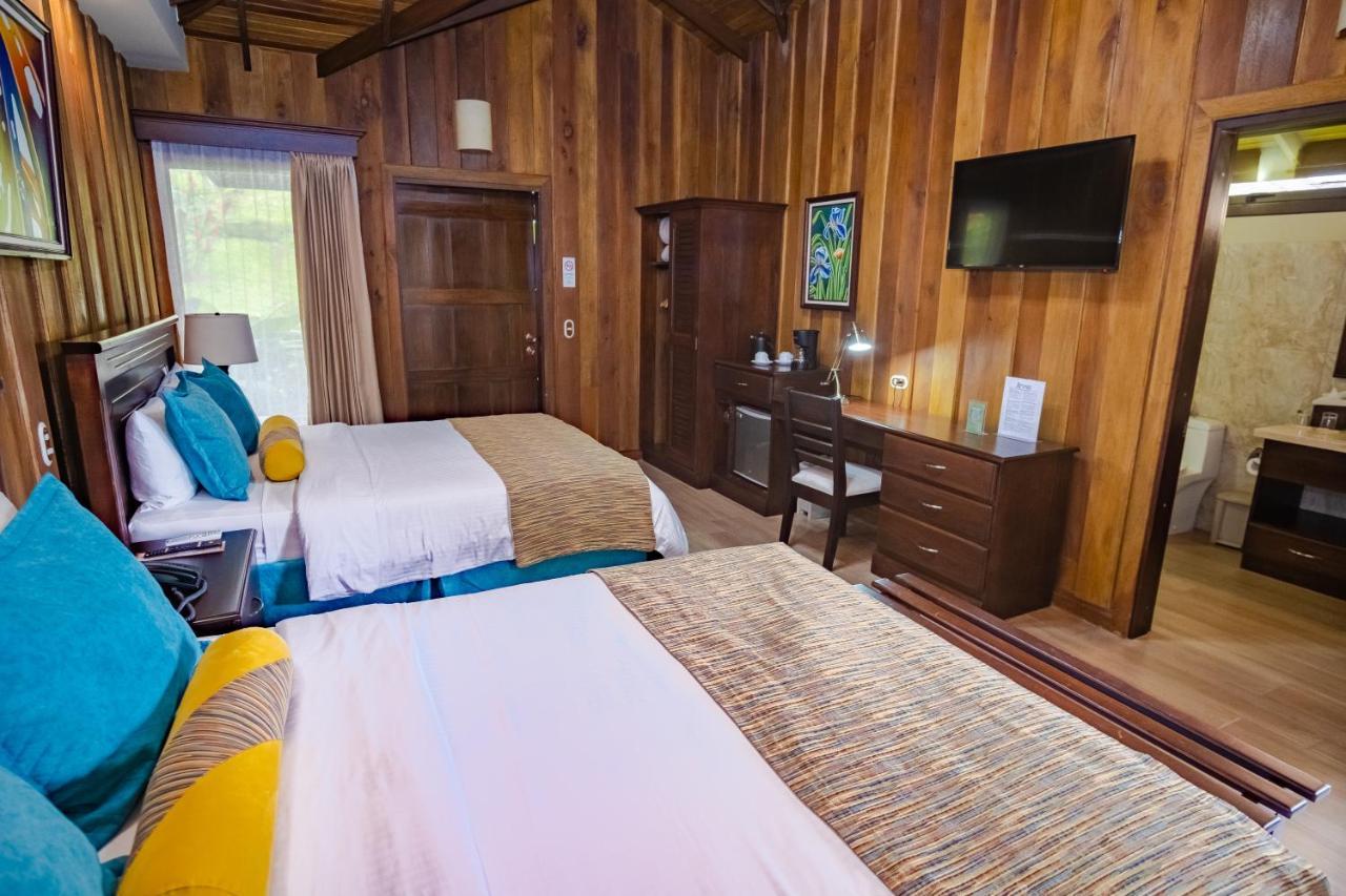 Hotel Lomas Del Volcan La Fortuna ภายนอก รูปภาพ