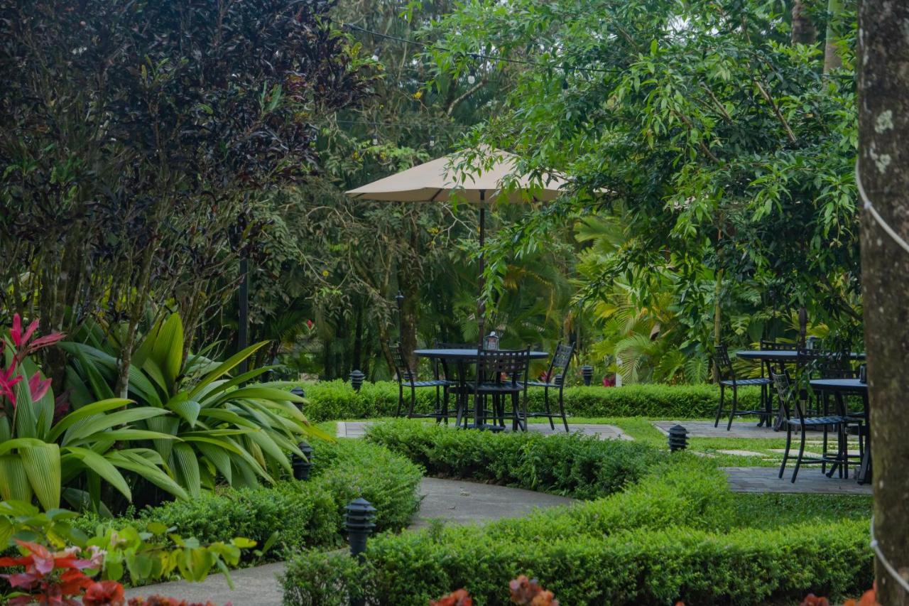 Hotel Lomas Del Volcan La Fortuna ภายนอก รูปภาพ